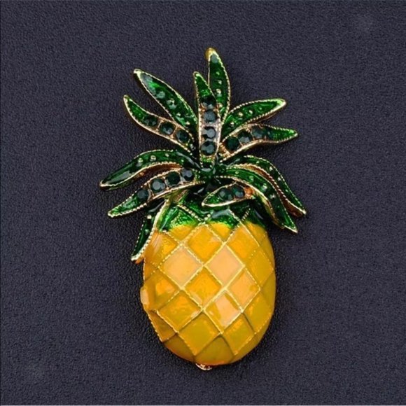 30% OFF NWT New Pineapple π Brooch Pinβ - Picture 3 of 16